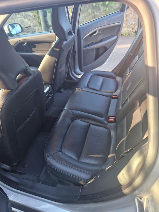 Volvo V70 D4 – Excelente Estado | 181cv | Familiar Premium |