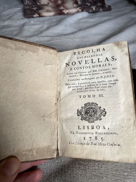3 livros muito antigos