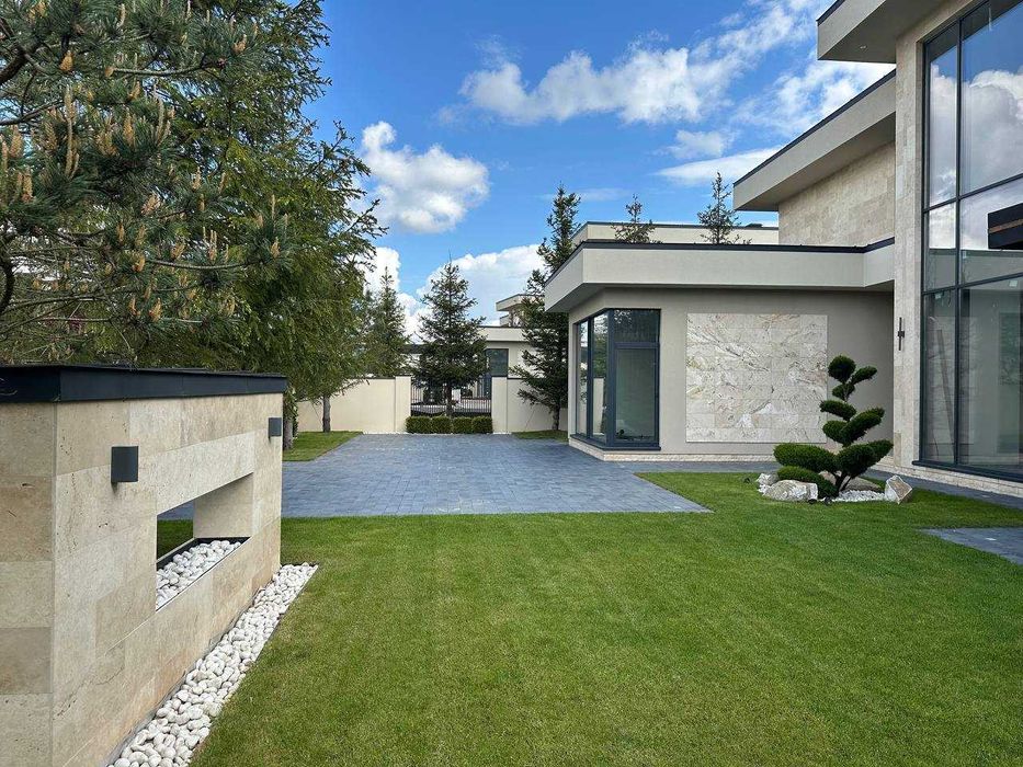 Продаж елітного, сучасного будинку у КМ RIVIERA в с. Сокільники