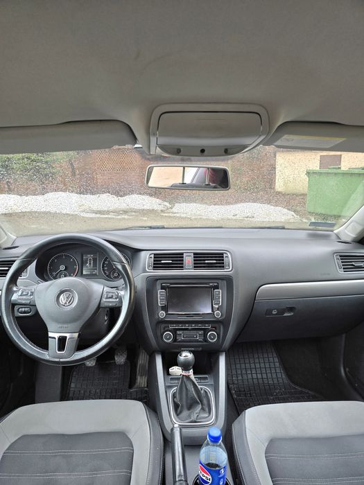 Vw jetta 2011 r 1.6 d zdrowy stan bdb prywatnie