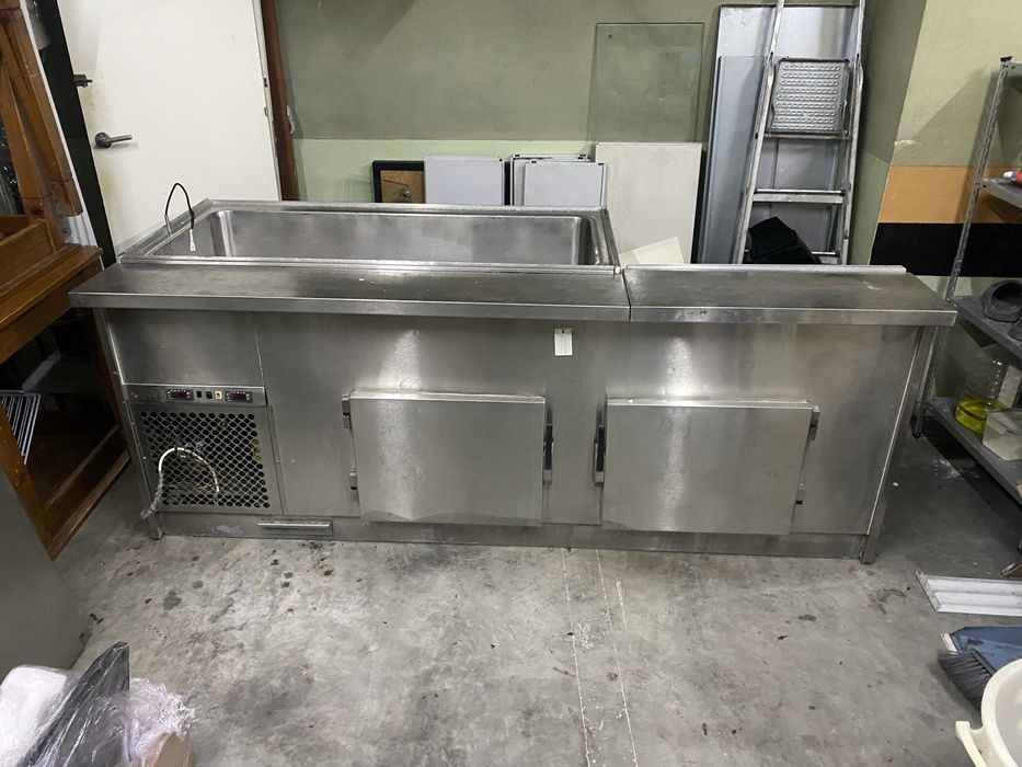 Banho Maria + Frigorifico bancada conjunto com frigorifico de sobremes