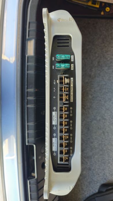 Amplificador Blaupunkt