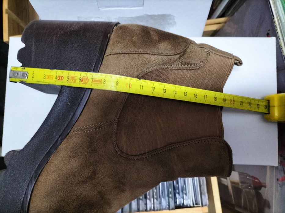 Botas camurça castanho