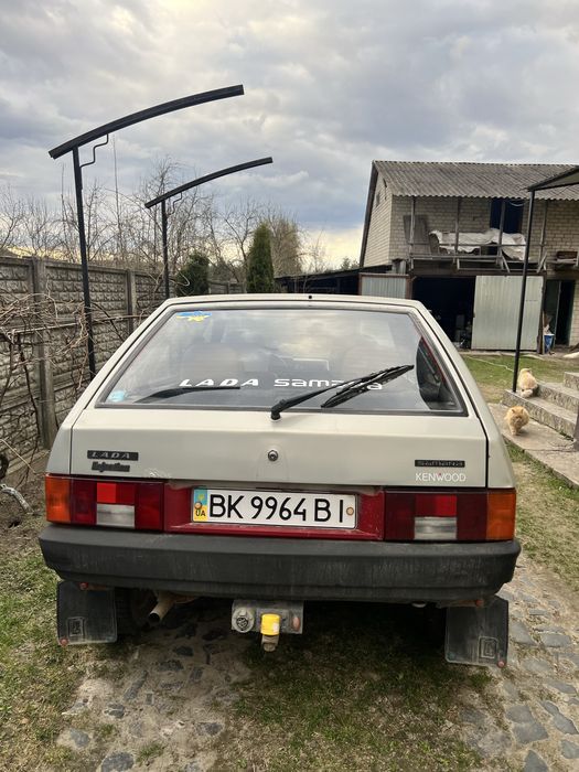 ВАЗ 210930-20 автомобіль