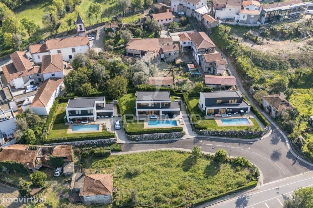 Terreno com 2.135 m² em Rio Caldo – Gerês | Oportunidade de Investi...