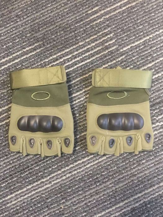 Перчатки тактические