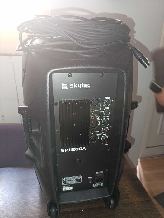 Conjunto Mesa de Som + Colunas de som