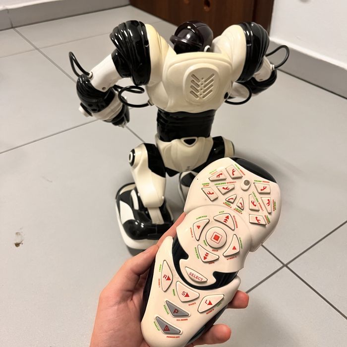 Robot zdalnie sterowany WowWee Robosapien X