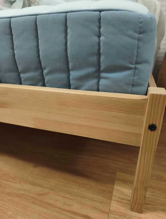 Cama solteiro com colchão
