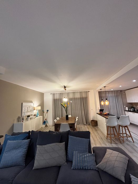 T2 mobilado em Setúbal | 106 m² área útil + arrecadação e parqueamento