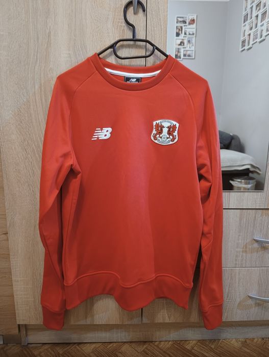 Męska czerwona bluza sportowa piłkarska New Balance rozmiar S