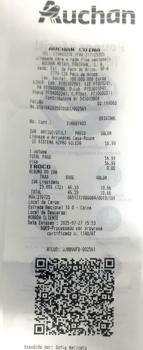 Mesa de cabeceira em ferro forjado e vidro