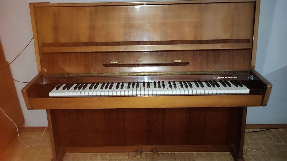 Піаніно / фортепіано "Україна" в хорошому справному стані.