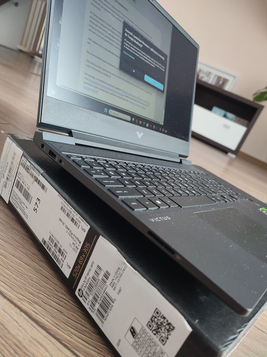 Laptop HP Victus 15-FB0400NW