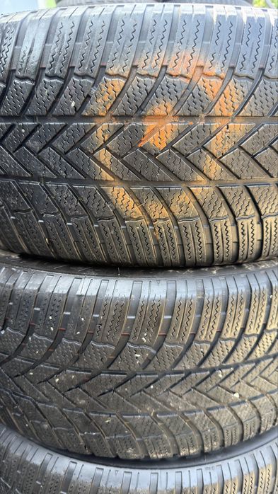 235/55/19 Bridgestone Blizak LM 005