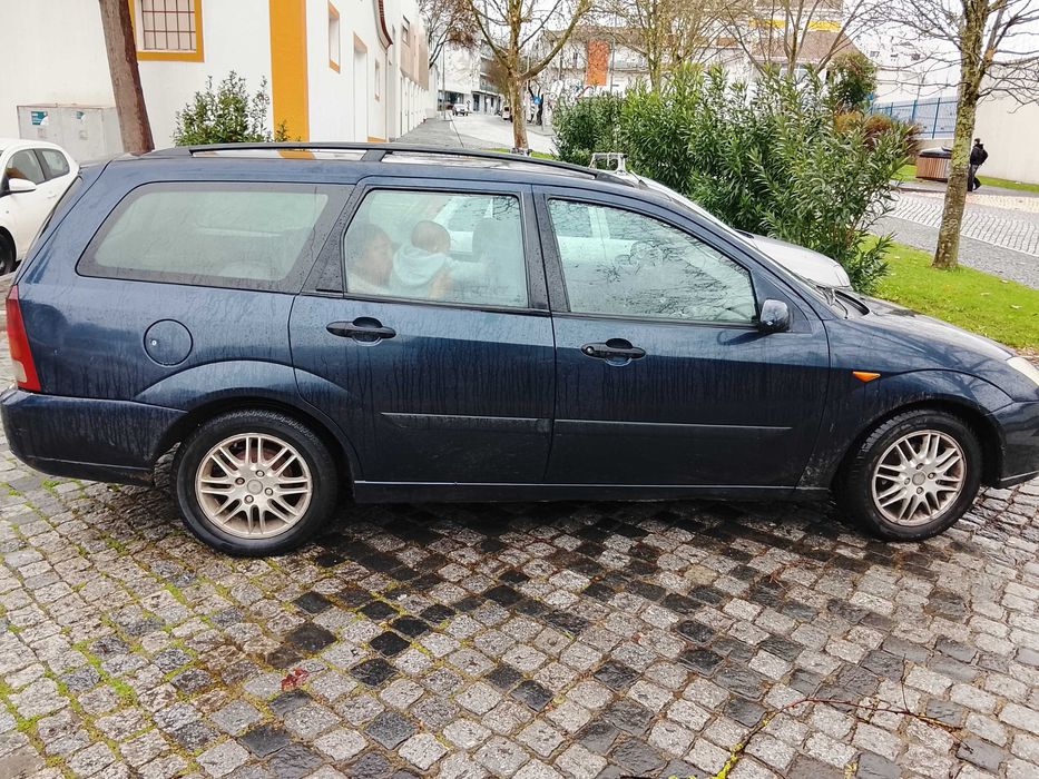Vendo ou troco Ford focus