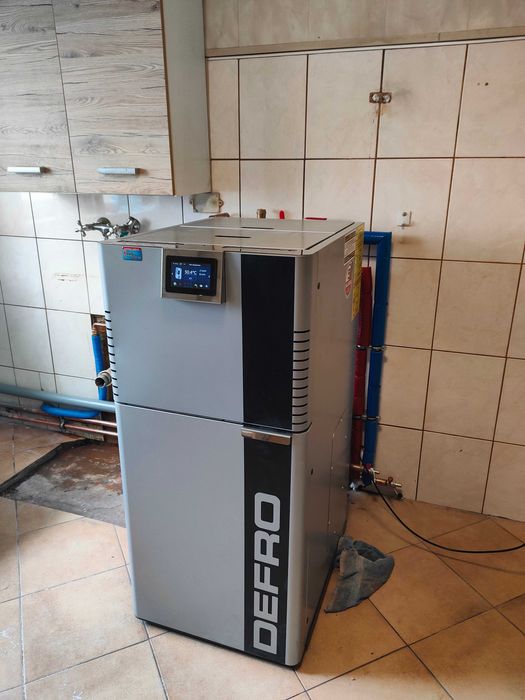 Montaż kotłów Defro ( usługi hydrauliczne )