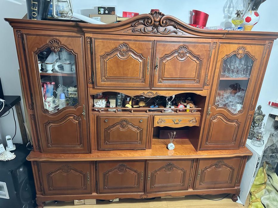 Conjunto móvel sala + mesa extensível + 4 cadeiras
