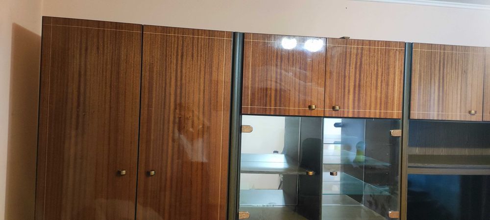 Терміново!! Дерев'яні меблі для вітальні, підійдуть для зйомної квартири, розбираються, всі у справному стані,можна окремо розміщувати в кімнаті