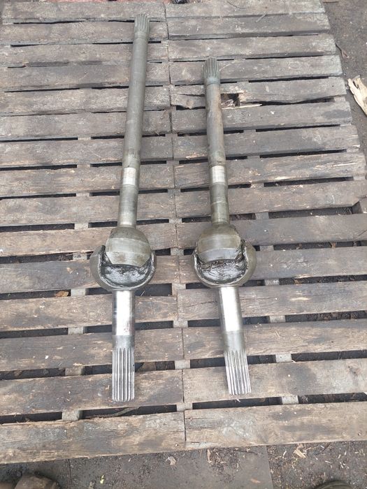 Передні полуосі Шруз Зіл 131.