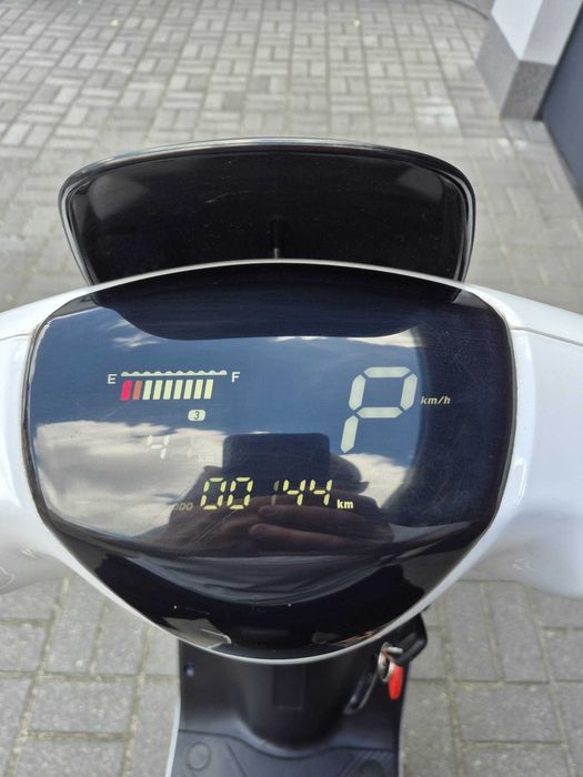 Skuter elektryczny E-MIO Agile