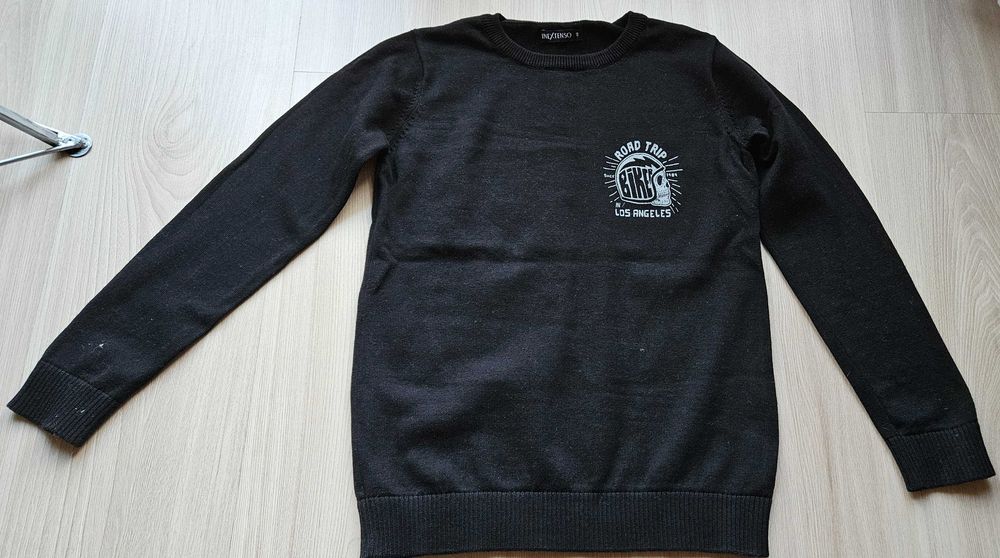 Sweter czarny dla chłopca do szkoły rozm. 134/140