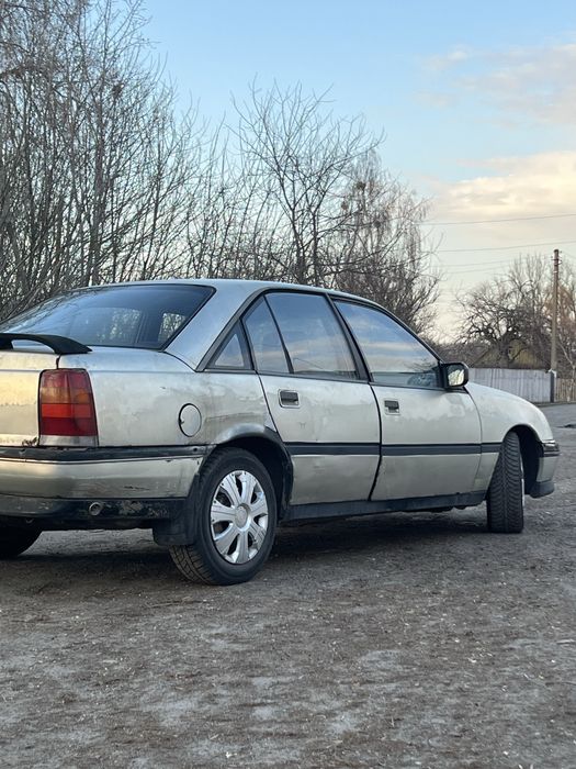 Продам Opel Omega A 1,8 Инжектор