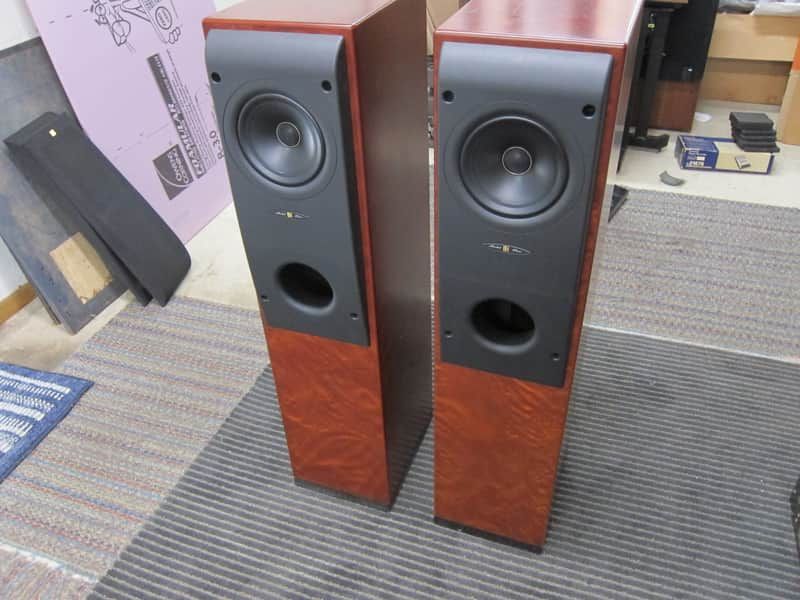 Kef Reference Model  Two colunas imaculadas high end