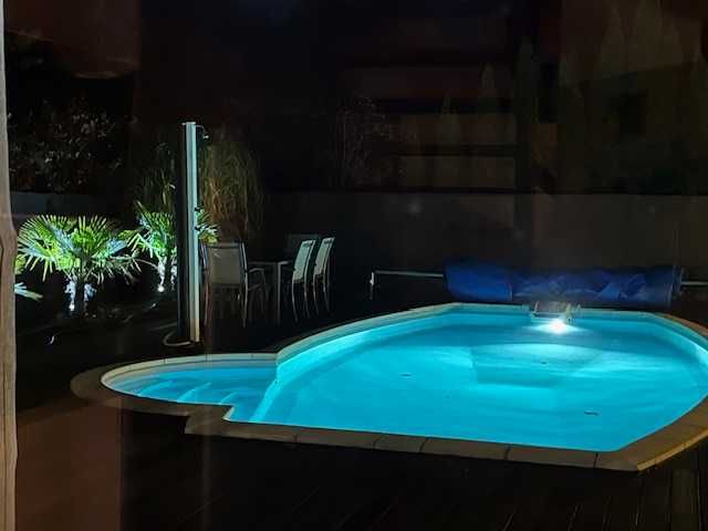 Wynajmę na weekend lub urlop dom nad jeziorem z sauną i jacuzzi.