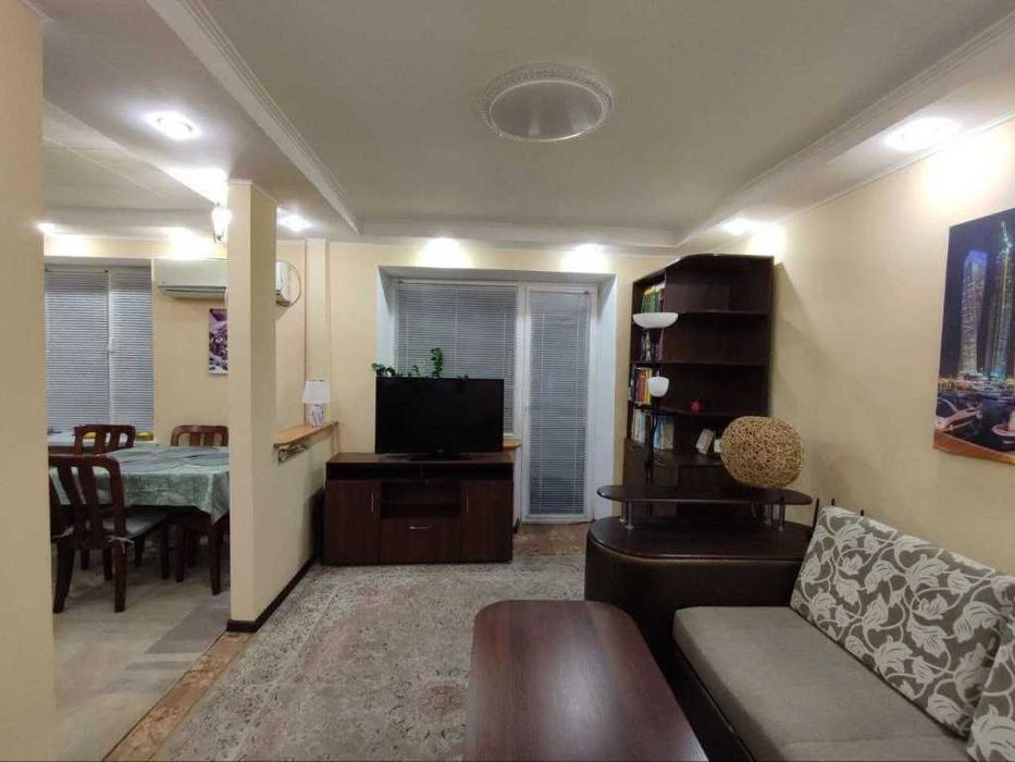 2к вул. Балакіна цегляний будинок, середній поверх І КОД 45106