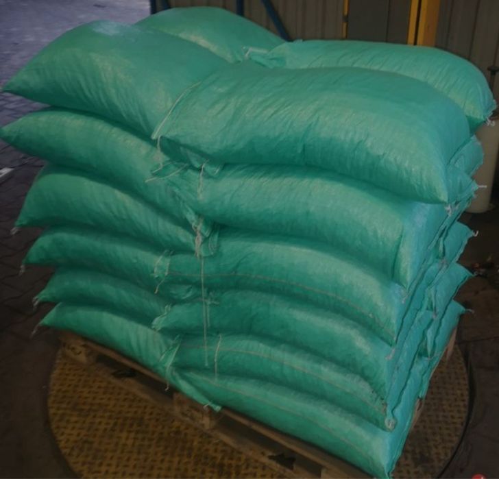 Suszony piasek kwarcowy do piaskowania Trawnik 0.4-0.8 Kosta brukowa