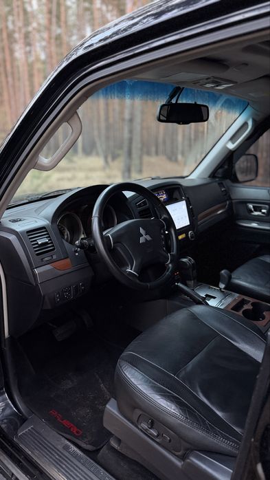 Mitsubishi Pajero Wagon 4