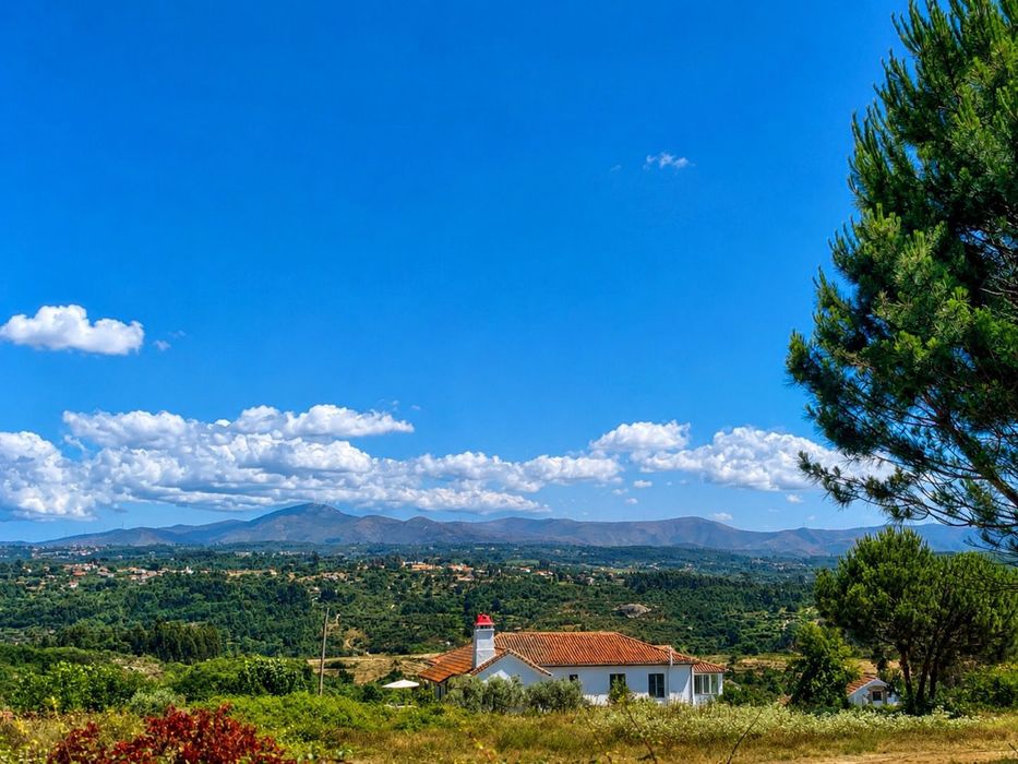 Exceptional Countryhouse Property with Panoramic Mountain Views
