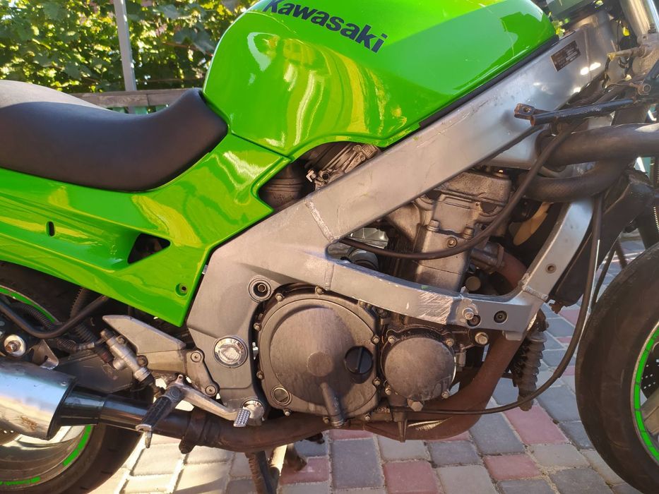 Kawasaki zzr 600