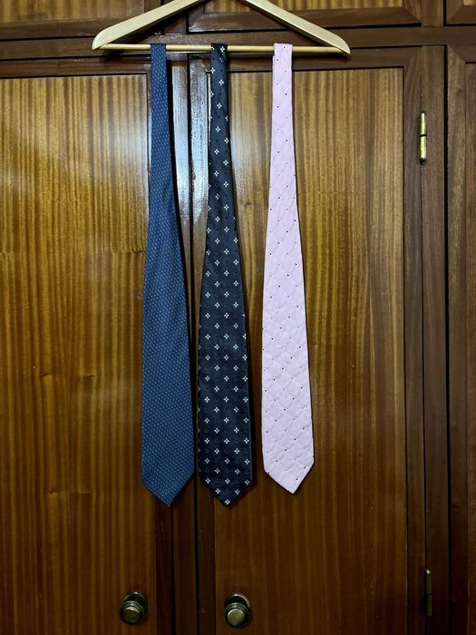 Três Gravatas diversas