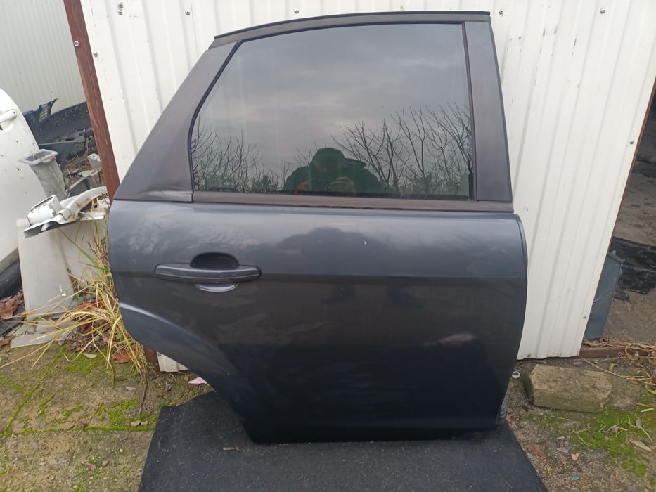 Drzwi prawy tył Ford Focus MK2 Lift Hatchback kolor H4 stan bdb