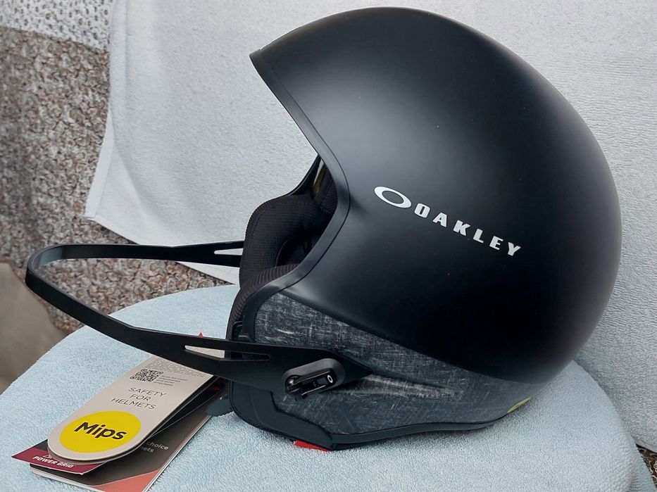 Гірськолижний шолом шлем OAKLEY ARC5