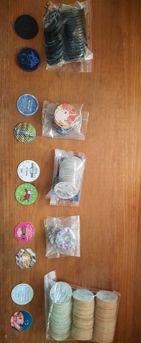 Várias coleção de Tazos