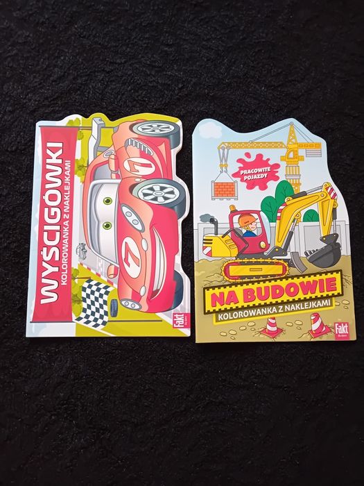 Kolorowanki 2 szt z naklejkami wyścigówki i na budowie
