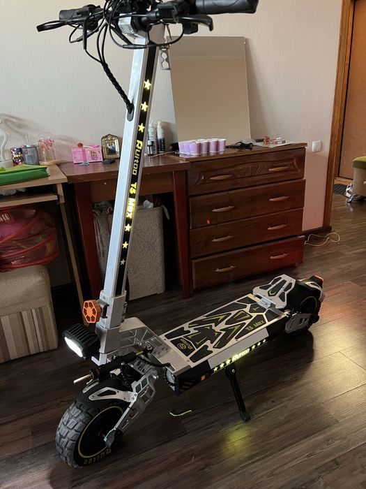 Електросамокат Ruitoo