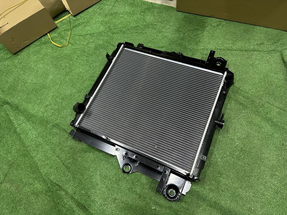 Радіатор Toyota Land Cruiser 70 series 76,78,79