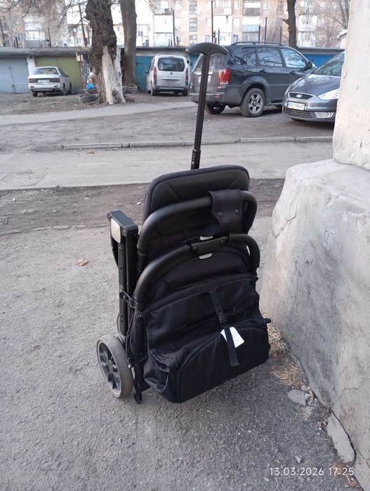 Прогулочная коляска