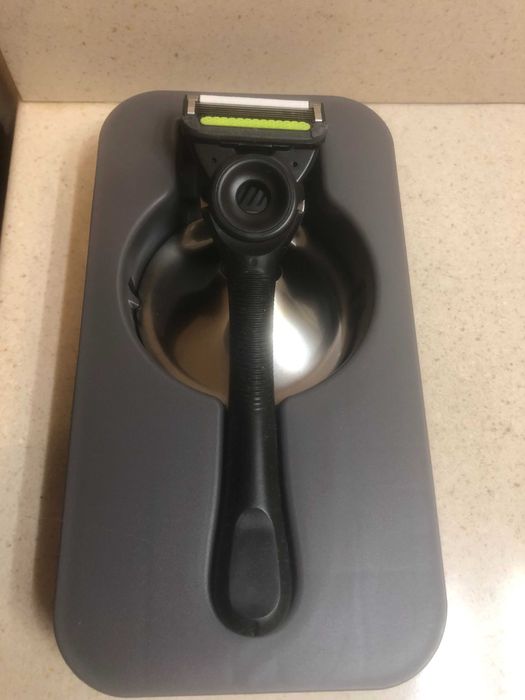 Máquina Gillette Labs +suporte+Lamina+Caixa