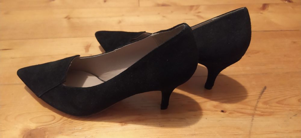 Szpilki czarne, nowe, r 36-37