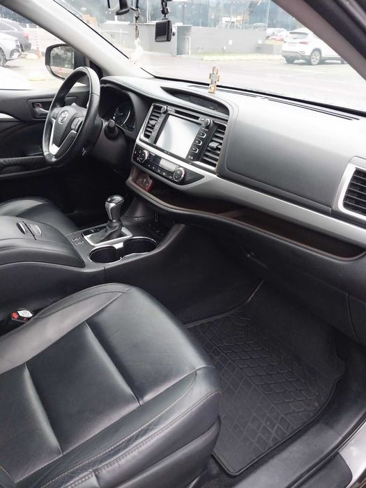 Toyota Highlander 2015 VIN 5TDJKRFH7FS132825 фото оголошення 10 з 13