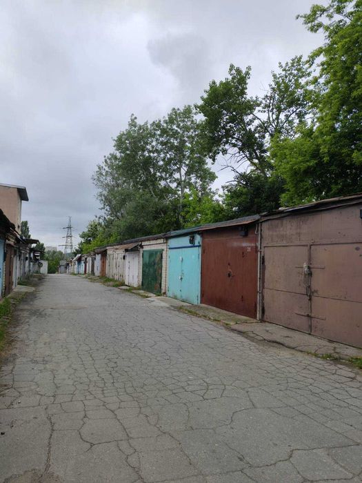 Здається в оренду капітальний гараж район Панчішної фабрики