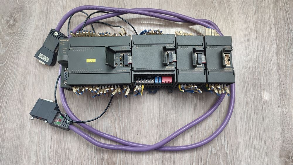 Siemens SIMATIC S7-200 CPU 224 + EM235 Analog + 2x EM222 + przewód PROFIBUS 2 m – komplet PLC