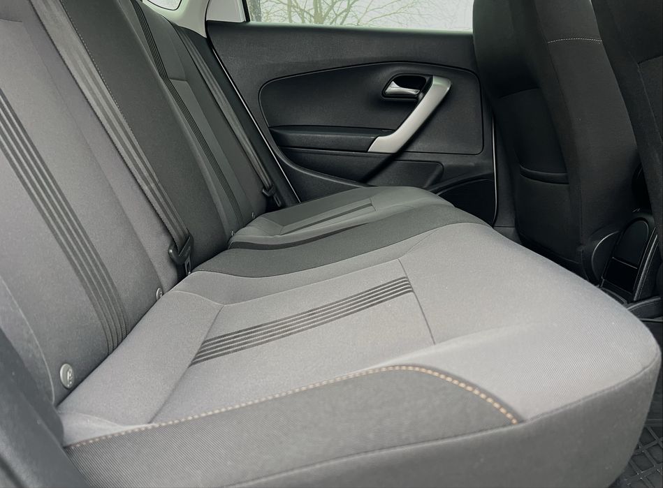 Продам свій Офіційний Фольксваген Поло 1,6 МРі automatic