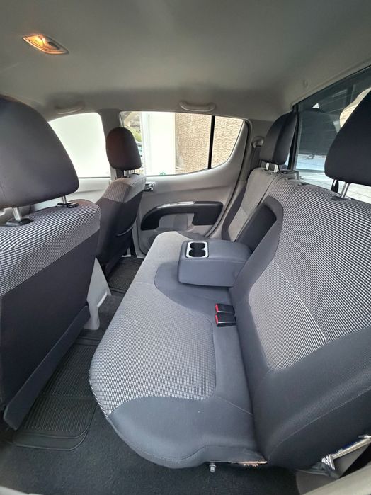 Mitsubishi Strakar