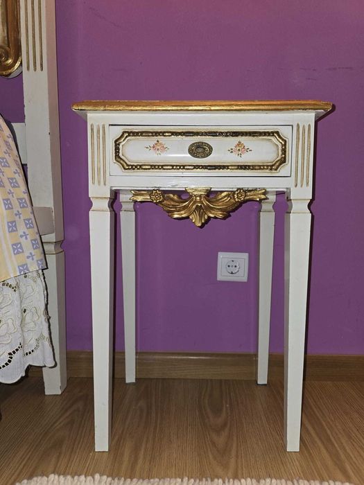 Quarto Completo Luís XVI Madeira Maciça, Pintada e Douradas à Mão